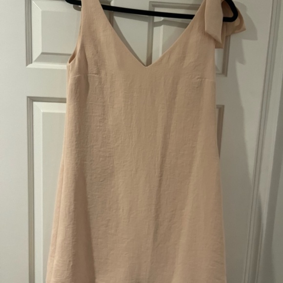 EUC Sezane Philomena Dress - pale pink - 38 - Picture 3 of 4